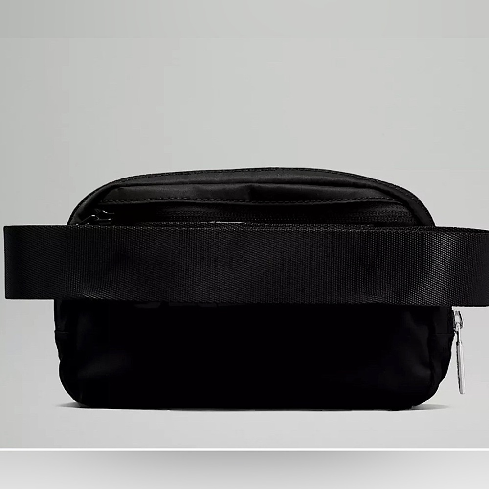 Lululemon Everywhere Belt Bag 1L water repellent NWT - Picture 3 of 6